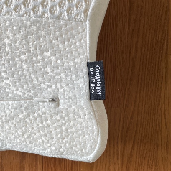 💕Cozyplayer Ergonomic White Pillow - Picture 3 of 6